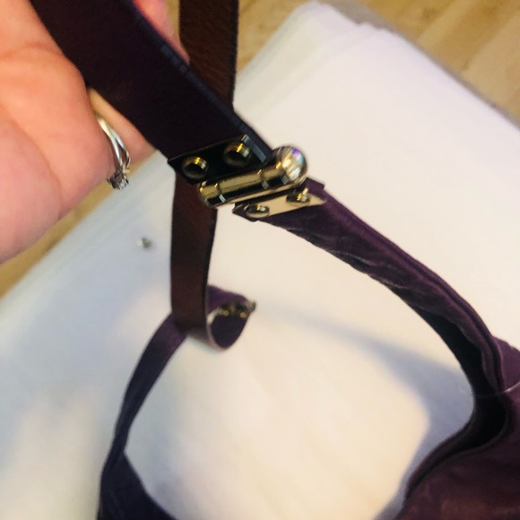 Marc By Marc Jacobs Purple Perforated Leather Large Shoulder Bag💜💙 - Picture 12 of 15